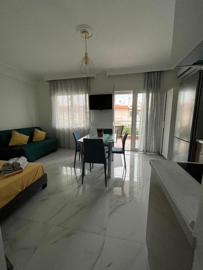 Niki Studios Nea Moudania Luaran gambar